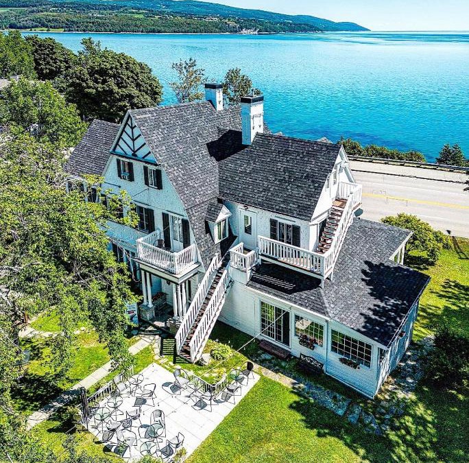 Pointe-au-Pic Hotel | Auberge La Marmite