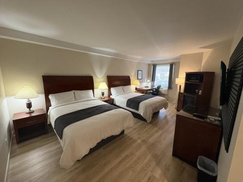 Alfred Hotel | Auberge Le Chardo Inn