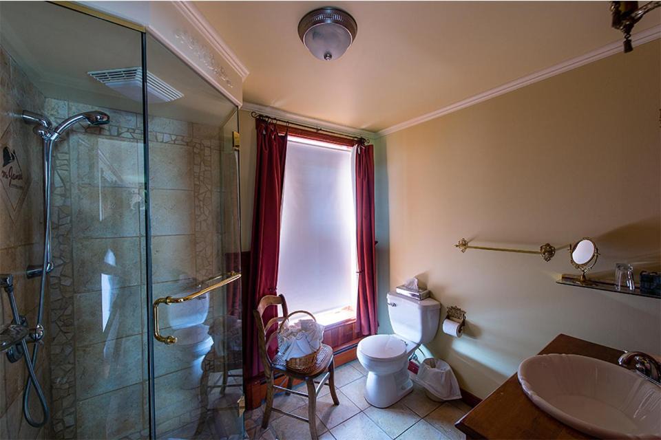 Riviere-du-Loup Regional County Municipality Hotel | Auberge Mr James