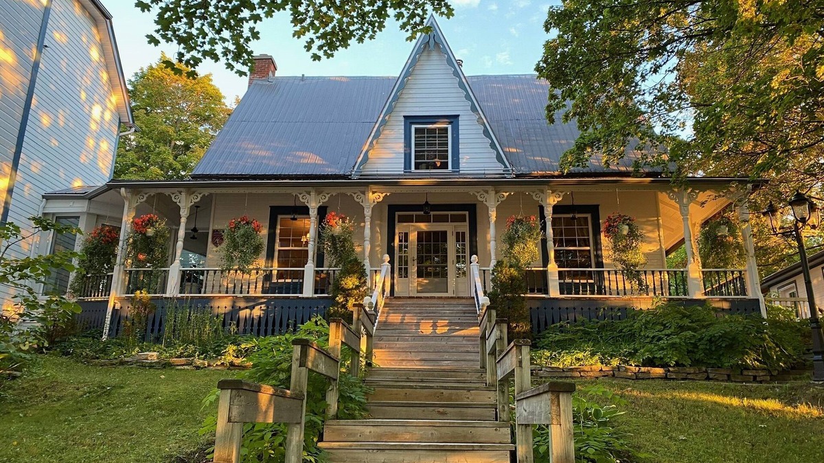 Gaspe Hotel | Auberge sous Les Arbres