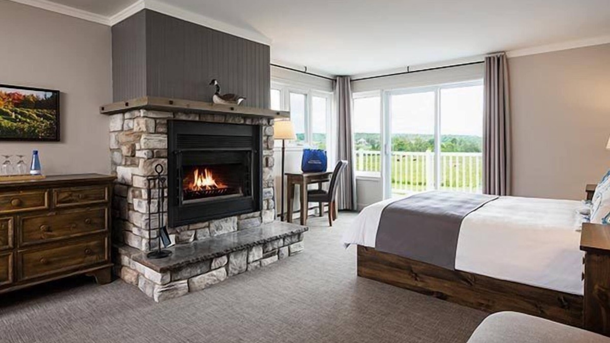 Brome-Missisquoi Regional County Municipality Hotel | Auberge West Brome