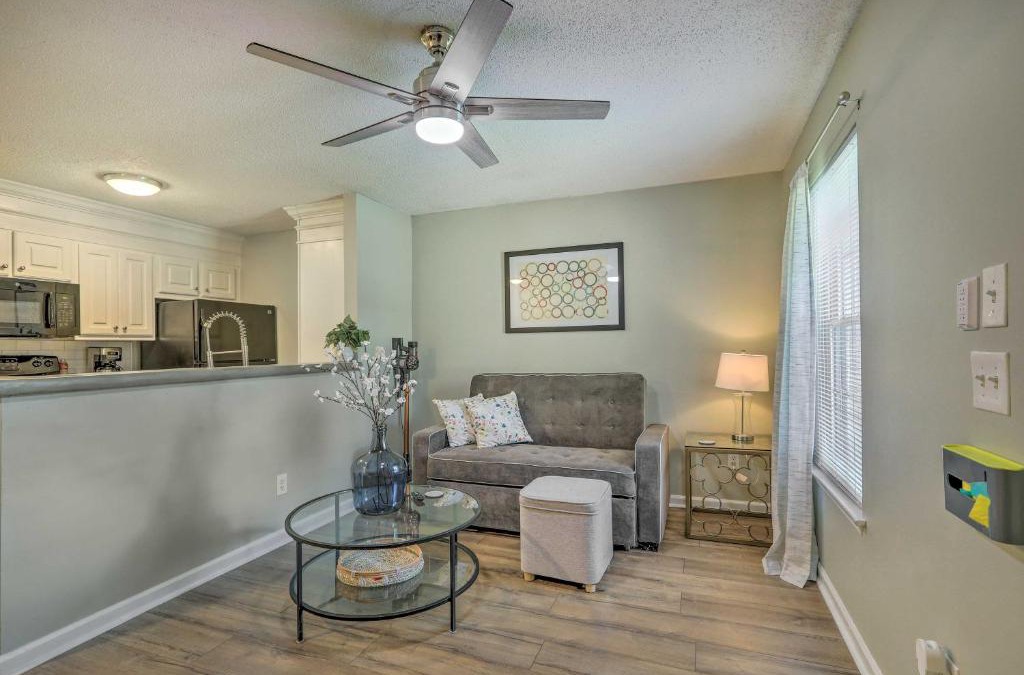 Auburn Apartment | Auburn Condo with 2 Pools Less Than 2 Mi to University!