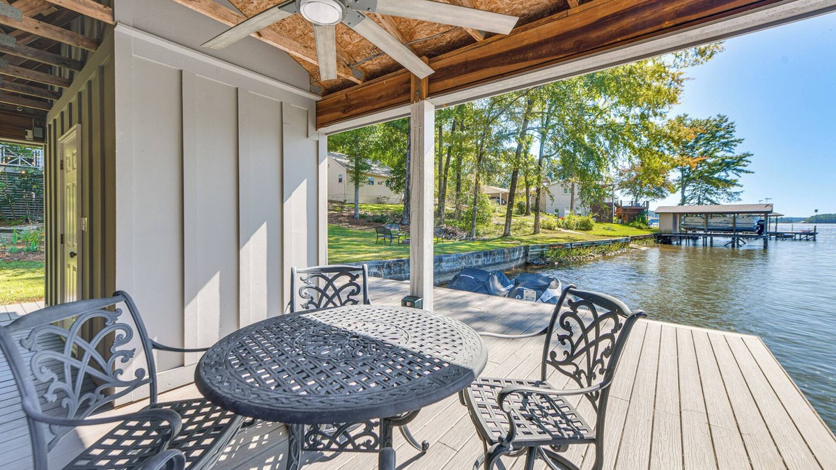 Smith Mountain Estates House | Auburn Game Day Getaway on Lake Martin w/Dock!