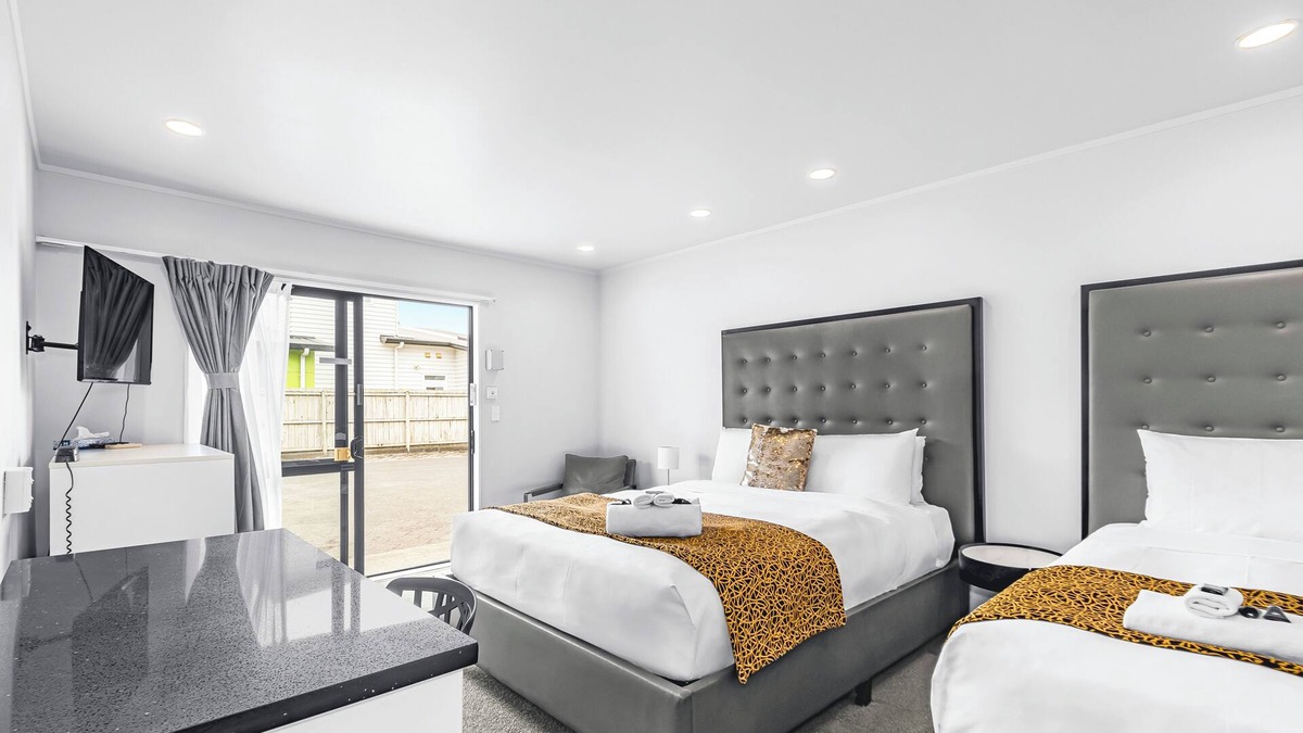 Mangere Hotel | Auckland Airport Motel