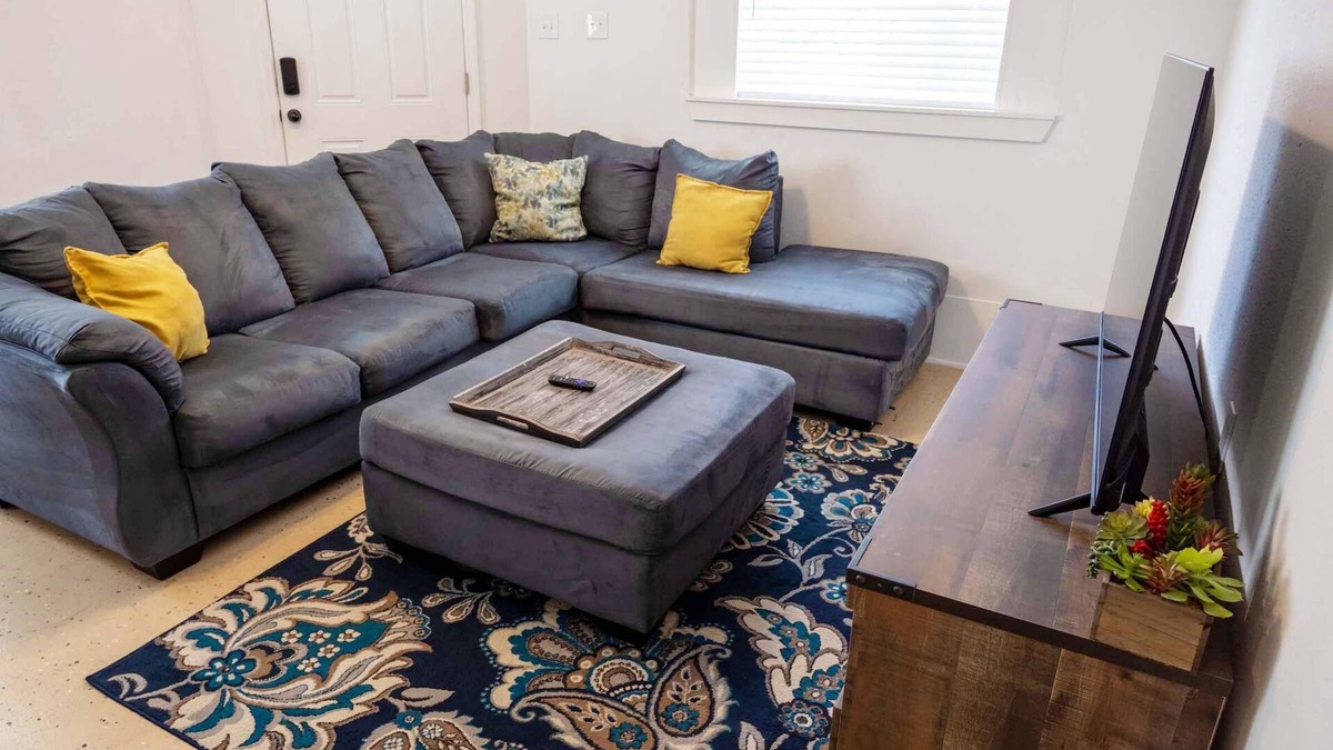 Black Pearl Apartment | Audubon House Apt. 4: 1bd/1ba