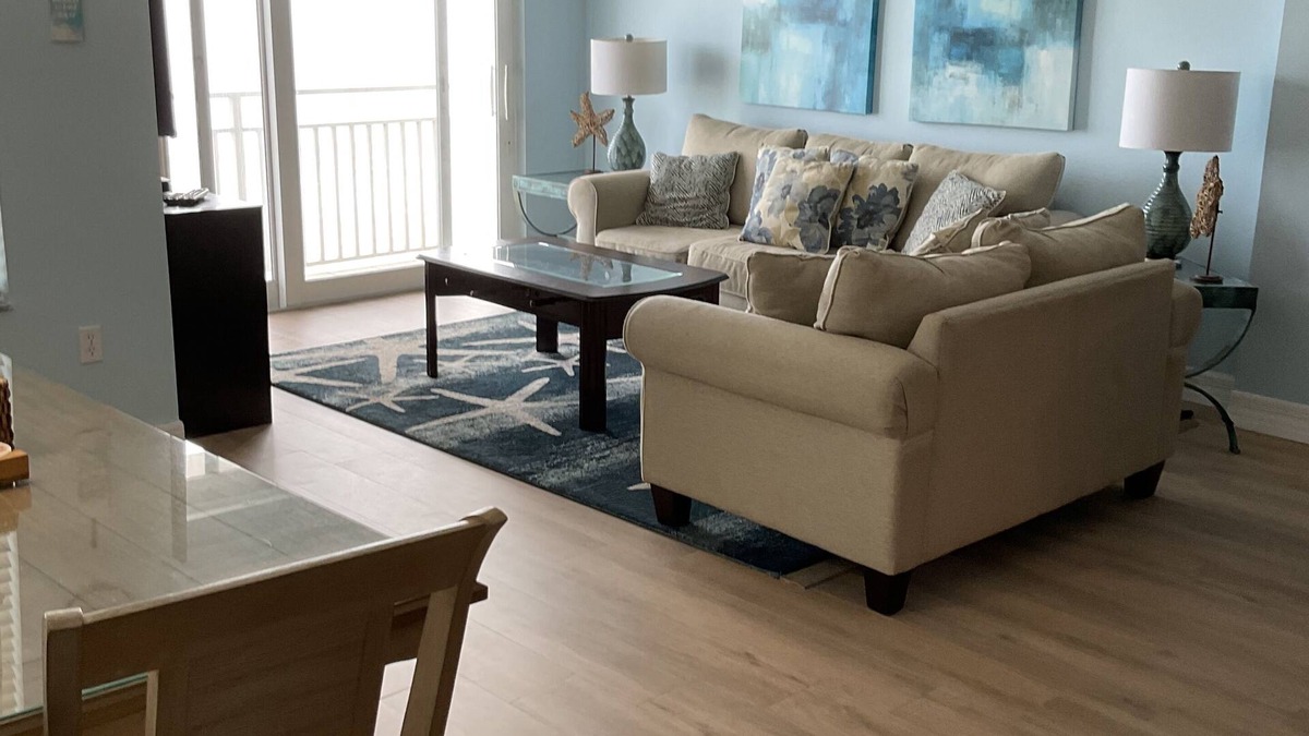Daytona Beach Condo | AUGUST DATES ON SALE! Summer isn't Over, Get to the Beach! Cyndi 386-361-5882