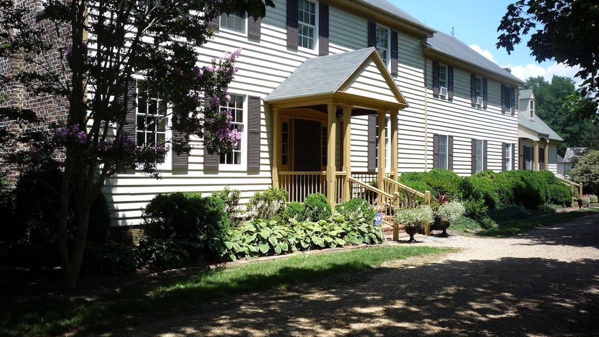 Onancock House | August & Labor Day Availability: Spend time on one of the Bay’s quiet creeks.