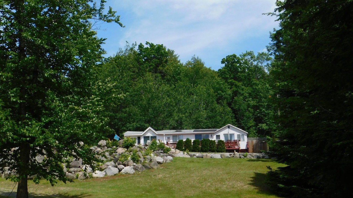 Naples Cottage | *AUGUST SPECIAL* Brandy Pond oasis w/large lawn and beautiful sandy beach!