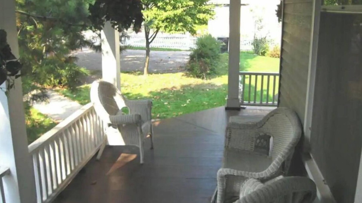 Put-in-Bay House | Aunt Jane's #1 Downtown Put in Bay up to 12 guests