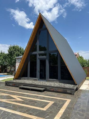 Oshakan House | Aura Guesthouse