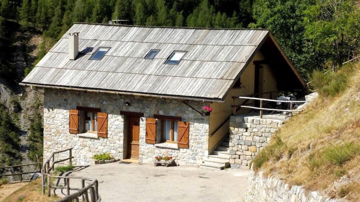 Saint-Etienne-de-Tinee House | Auron - l'Oustal n°1