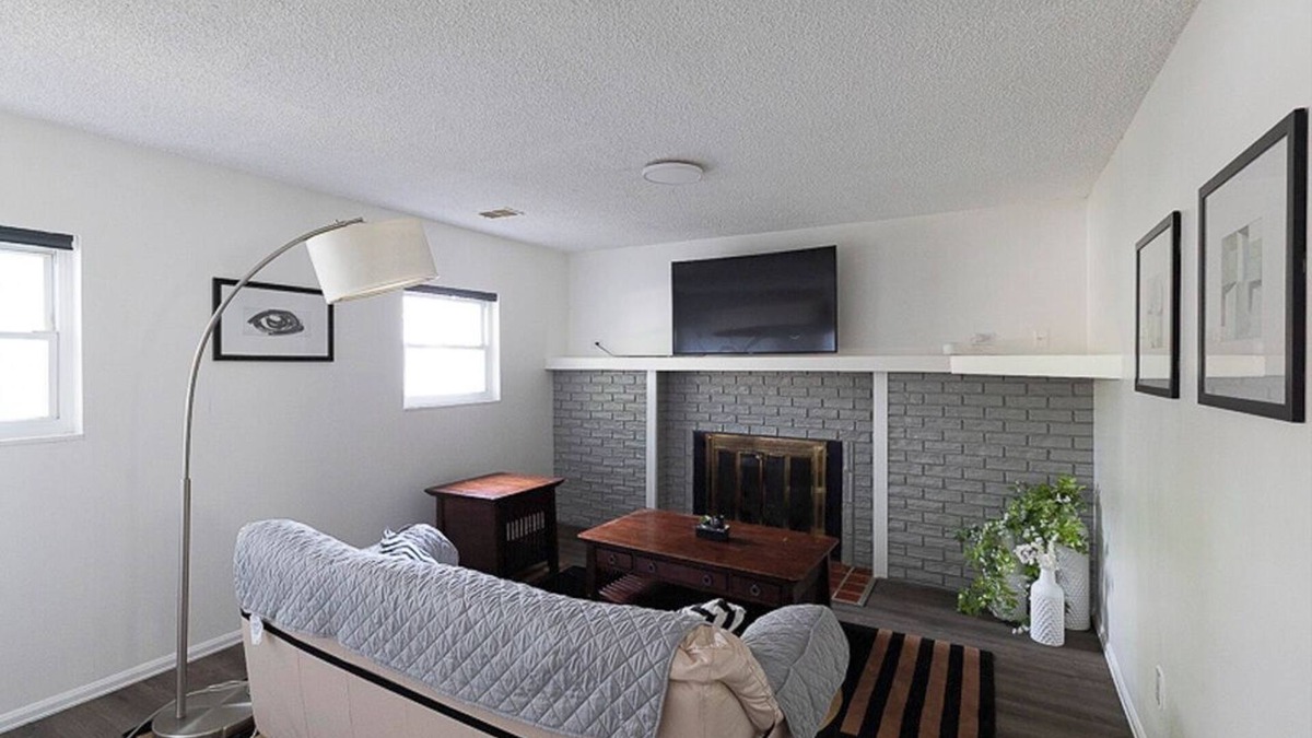 Aurora Highlands House | Aurora 4BR close to DIA, Anschutz Medical & Downtown Denver