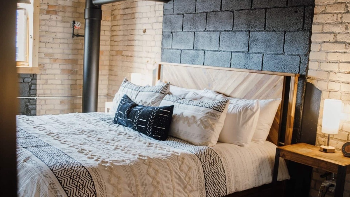 Canal Park Condo | Aurora Black | The Brix | Pool in Canal Park!