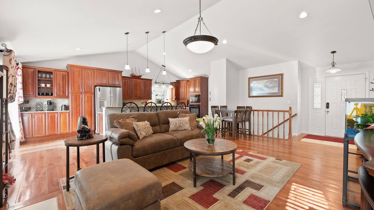 High Point House | Aurora Escape With Room to Relax · Yard, Gym + Basement Lounge