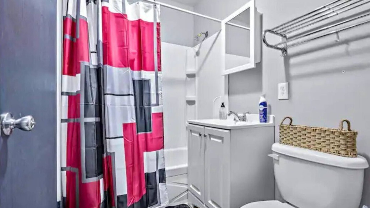 Aurora Apartment | Aurora Gem: Cozy Studio, near Downtown Aurora
