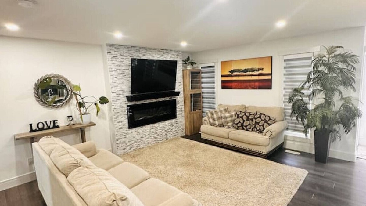 Southeast Edmonton Apartment | Aurora Lermie Edina 3480