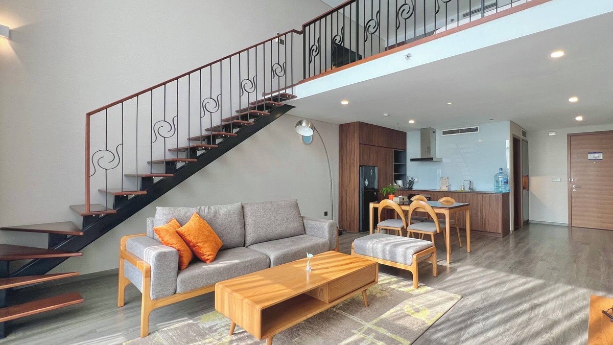 Tay Ho Condo | Aurora PentStudio in WestLake - Netflix & Bathtub