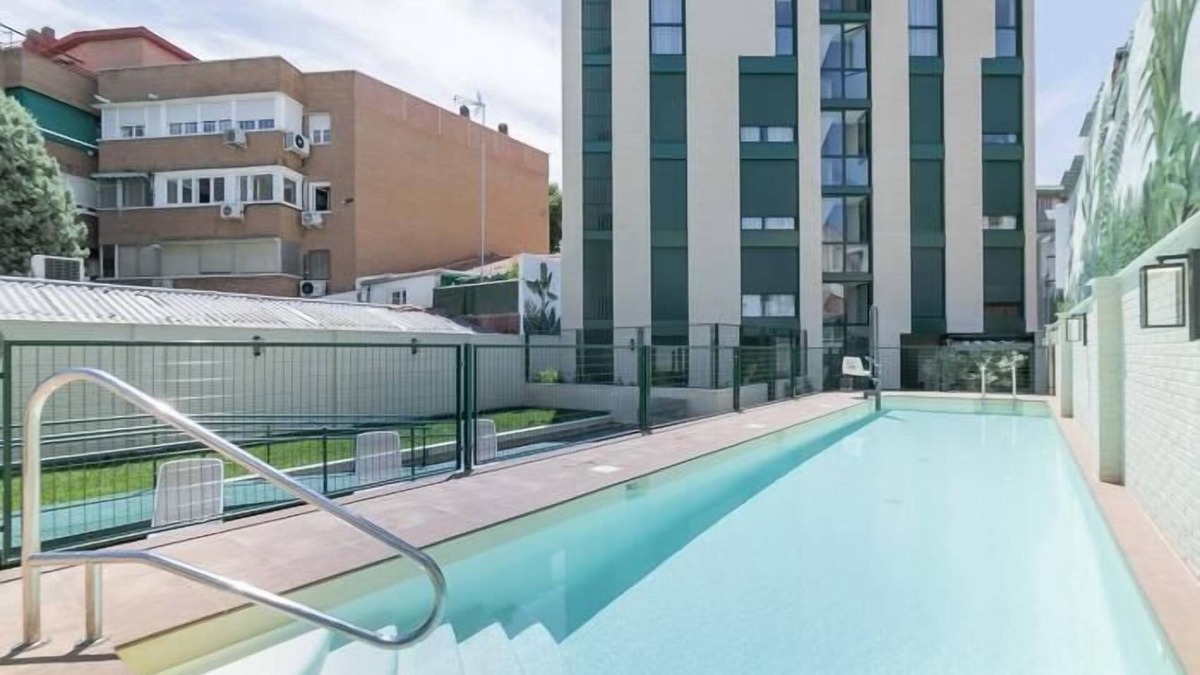 Carabanchel Apartment | Aurora Stays by Charming XVI, penthouse with terrace and parking