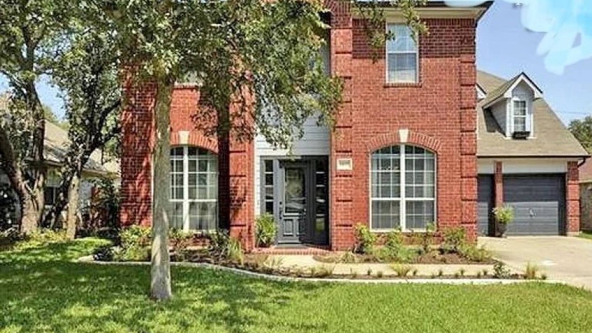 Anderson Mill West House | Austin Home with Backyard Oasis