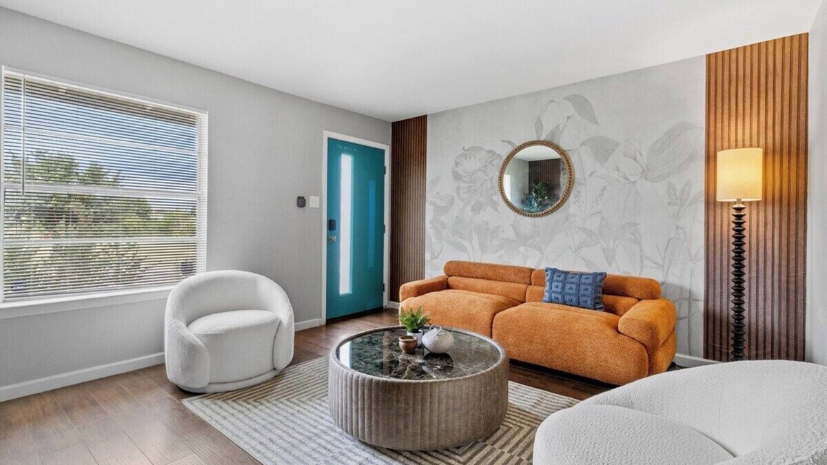 St. John - Coronado Hills Condo | Austin King Suite Mins to St.Davids Hospital. Smart TV's, Fire Places, 3 bedroom