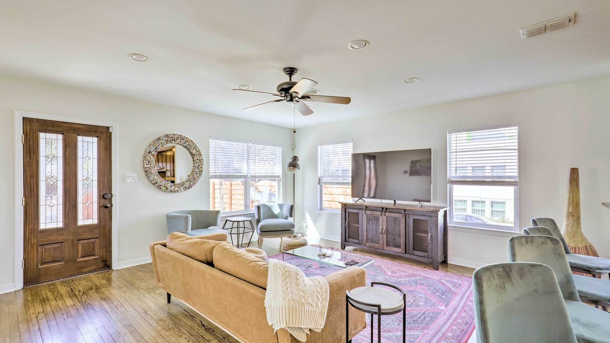 South Congress House | Austin Retreat < 1 Mi to South Congress Ave!