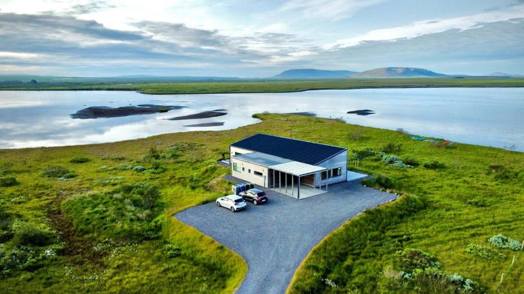 Laugarvatn Villa | Austurey - Lakefront Villa