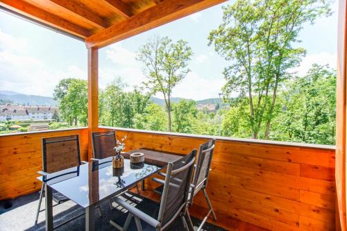 Leoben Apartment | AusZeit Steiraland 7 mit überdachten Balkon und Parkplatz