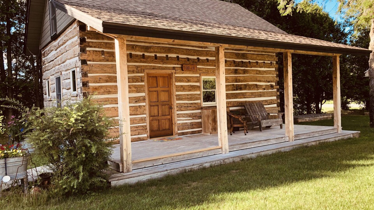 Sturgeon Bay House | Authentic 1882 Hand Hewn Log Home