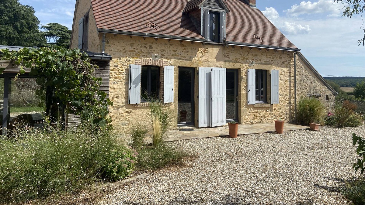 Fougerolles House | Authentic and warm country house