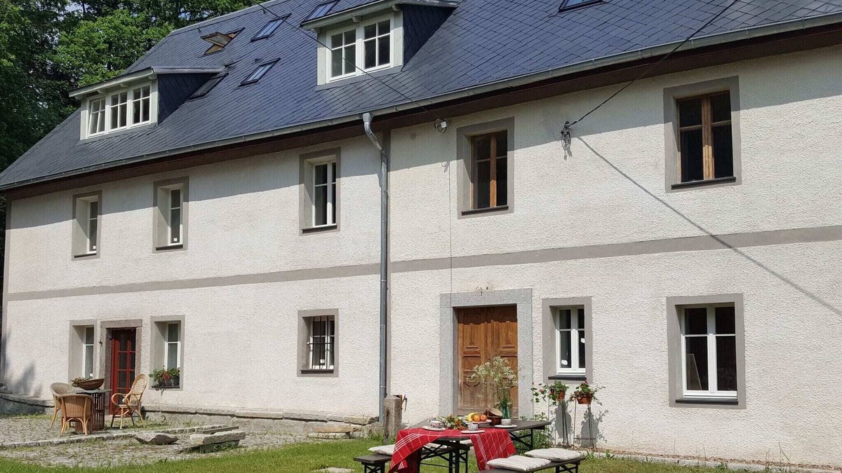 Janowice Wielkie Villa | Authentic apartment in a Polish country house in a quiet region