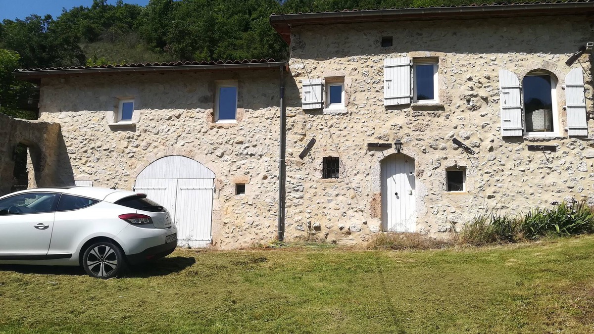Combovin House | Authentic Charm at the Doorstep of Vercorsnnnnnnnnnn
