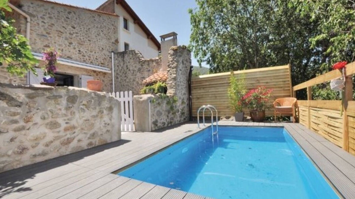 Laroque-des-Alberes Other | Authentic farmhouse at the foot of the château with private pool and exceptional view.
