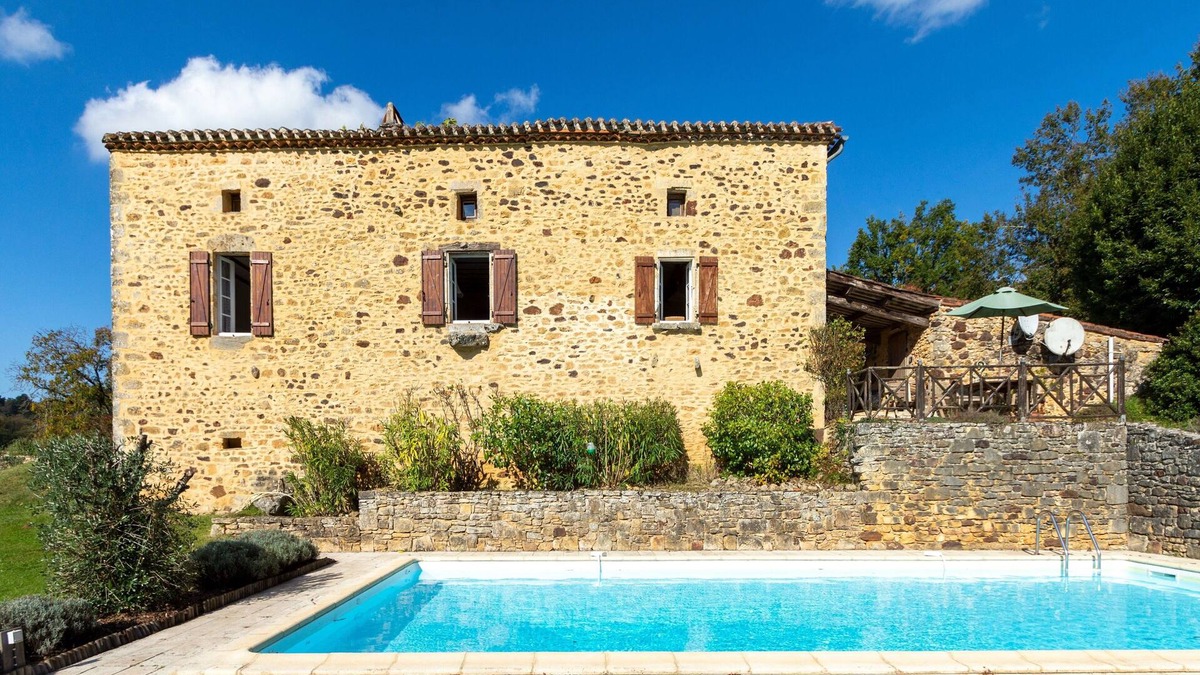 Sauveterre-la-Lemance House | Authentic country house with private pool