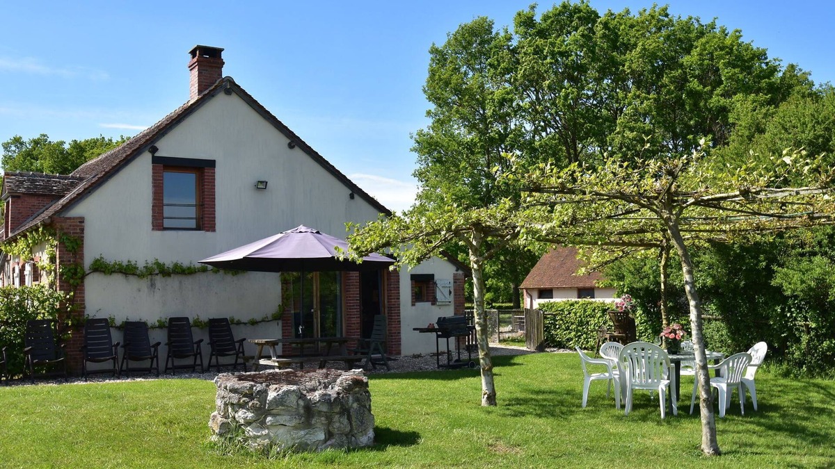 Oussoy-en-Gatinais House | Authentic holiday home in Oussoy-en-Gâtinais
