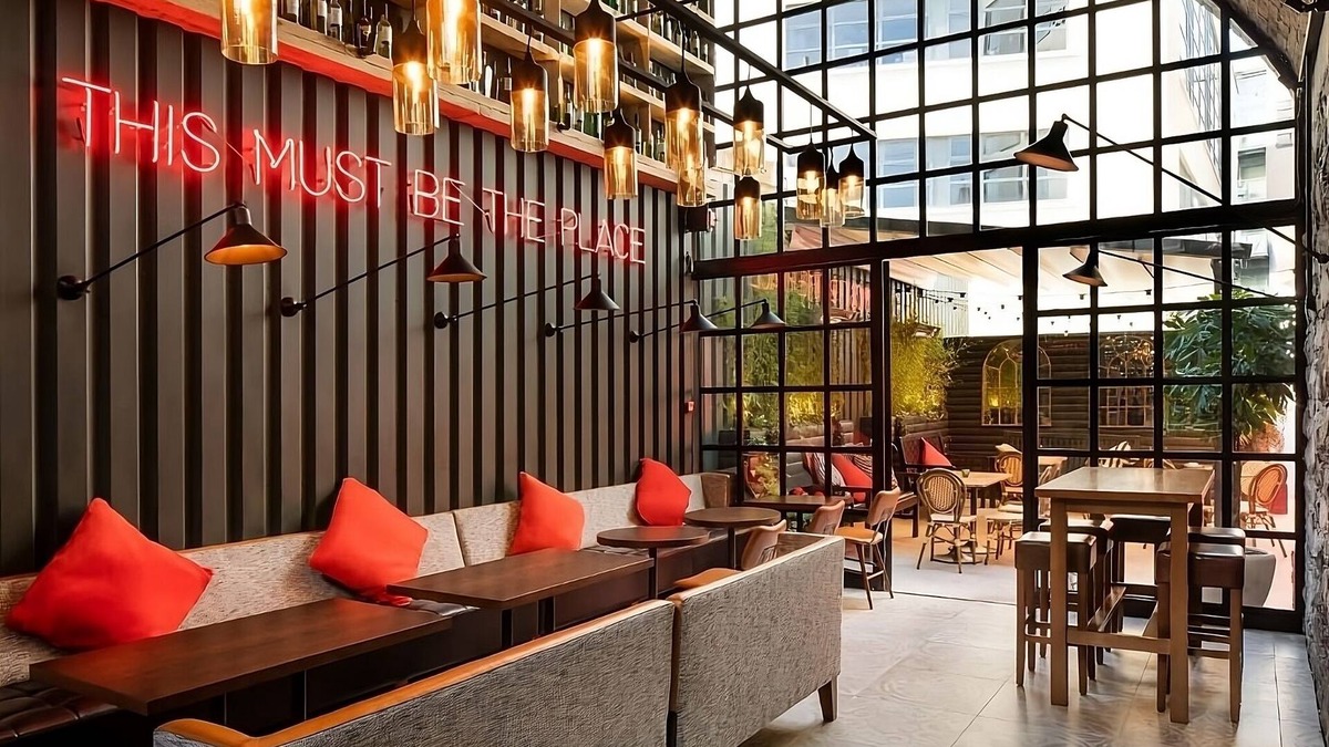 City Centre Dublin Hotel | Authentic Ireland Experience! Near National Museum of Ireland - Archaeology