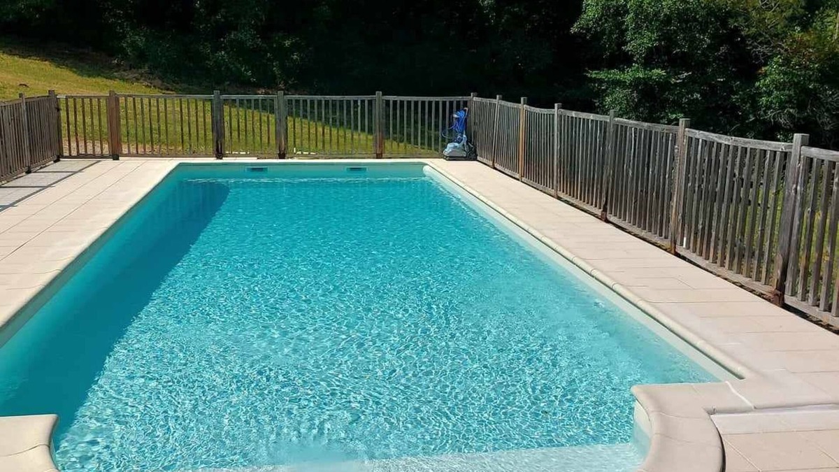 Proissans Cottage | Authentic little Périgord house with saltwater swimming pool on the outskirts of SARLAT