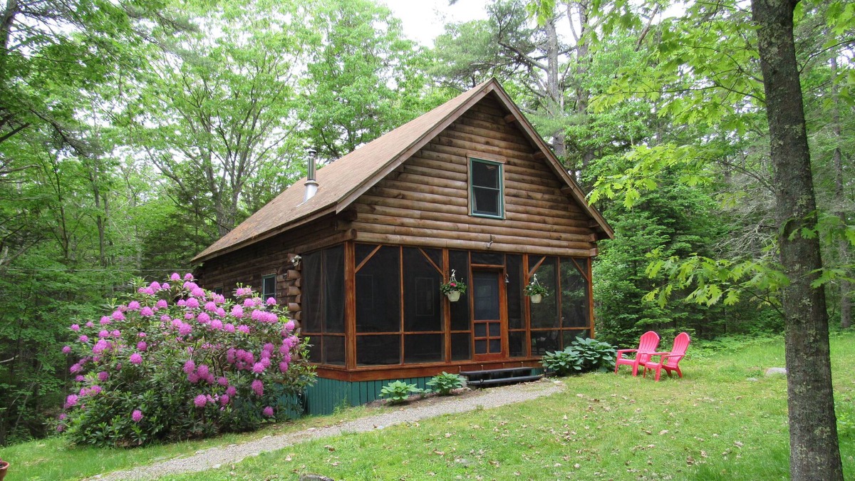 Boothbay Harbor Cabin | "Authentic "Log Cabin in Boothbay Harbor Maine
