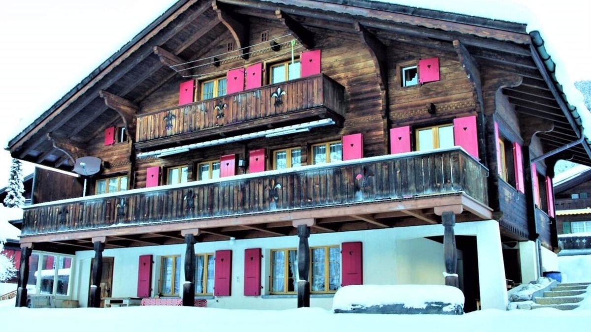 Grindelwald Ski Chalet | Authentic, luxuriously renovated Chalet rented as a whole (air-conditioning)