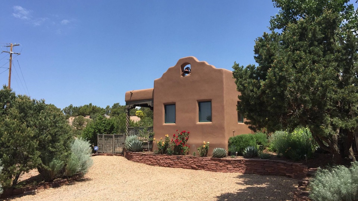 Santa Fe House | Authentic Santa Fe Casita with Views on the Edge of Town
