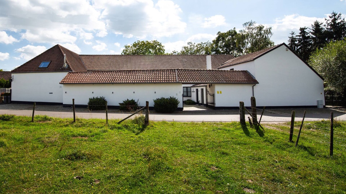 Alken House | Authentic square farm - The smithy (100m²)