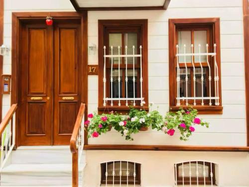 Ortakoy Apartment | Authentic Turkish Home Standard Room