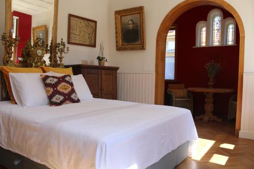 Kieldrecht Bed & Breakfast | Authentieke privé-kamer bij Karen