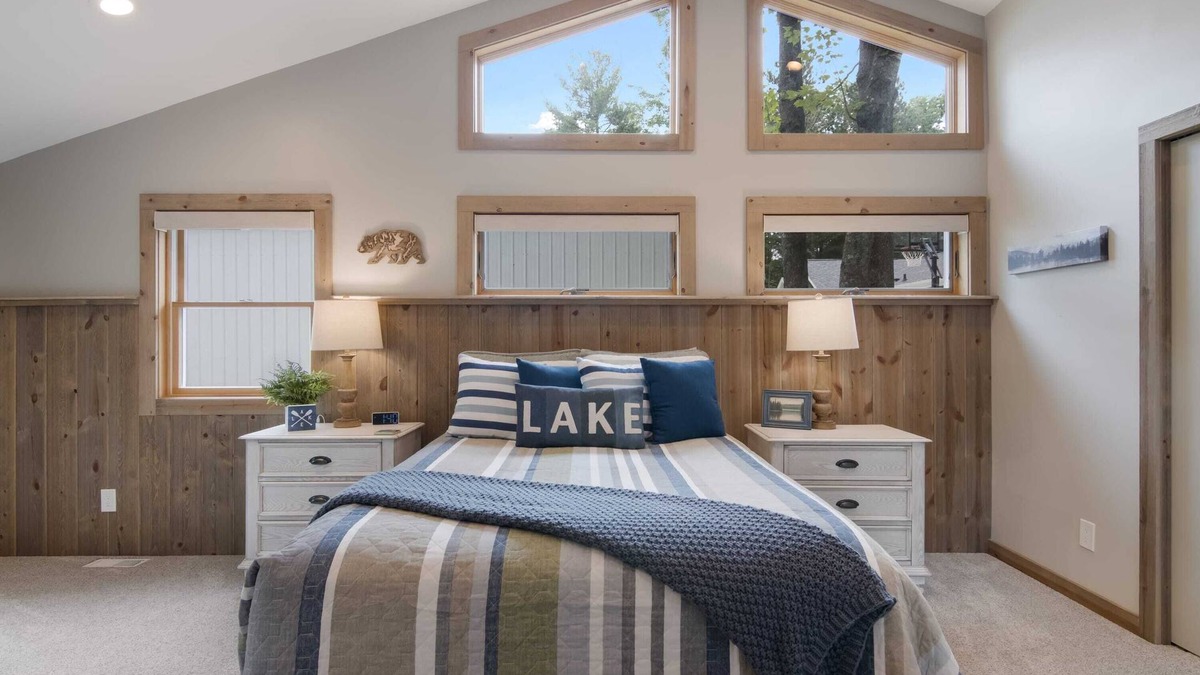 Rapid City Cabin | Autumn at Torch Lake | Hikes, Wine & Views