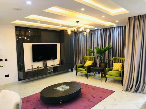 Ofin Apartment | Autumn Green's 1,2 and 3 beds 1004 Estate