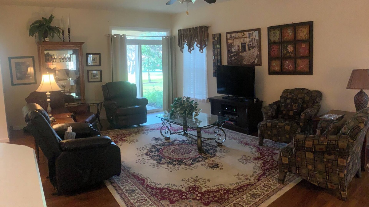 Sun City Cottage | AUTUMN & WINTER dates Available. Book now to enjoy great TEXAS Winter Weather!