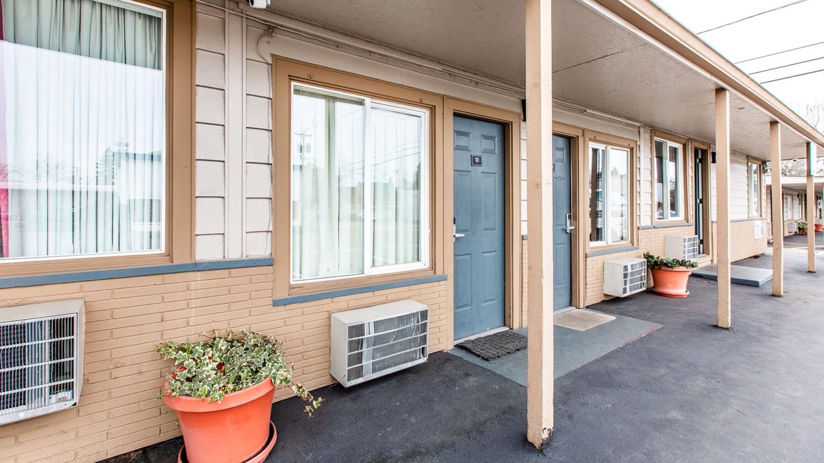 West Eugene Hotel | Autzen Inn