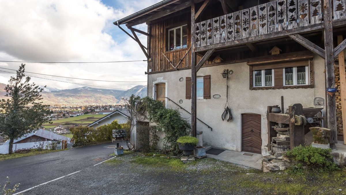 Marnaz Apartment | Aux Bois d'Hermy - Two Bedroom Apartment, Sleeps 6
