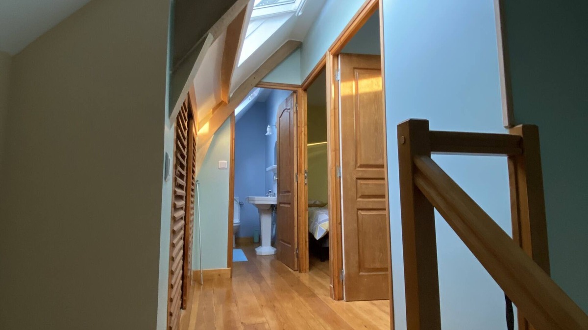Houdain House | Aux jeux de Paume and its suite