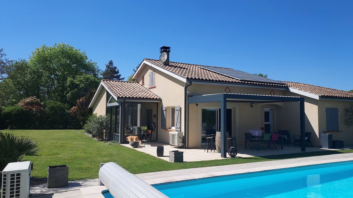 Bressols House | Aux Portes de Montauban, Maison Avec Jardin, Piscine et Jacuzzi
