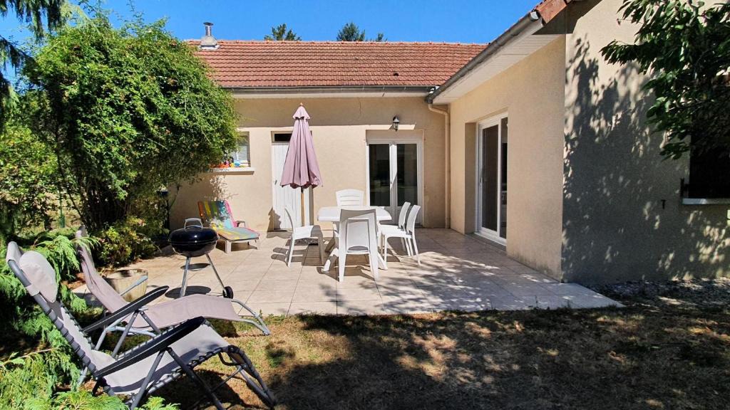 Montcheutin House | Aux trois sapins